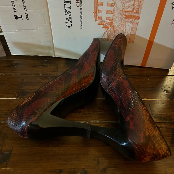 Enzo Angiolini 2” heels 👠 - Picture 6 of 7